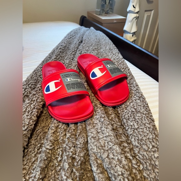 Men’s Champion Red Slides (Size 9) - Picture 1 of 4